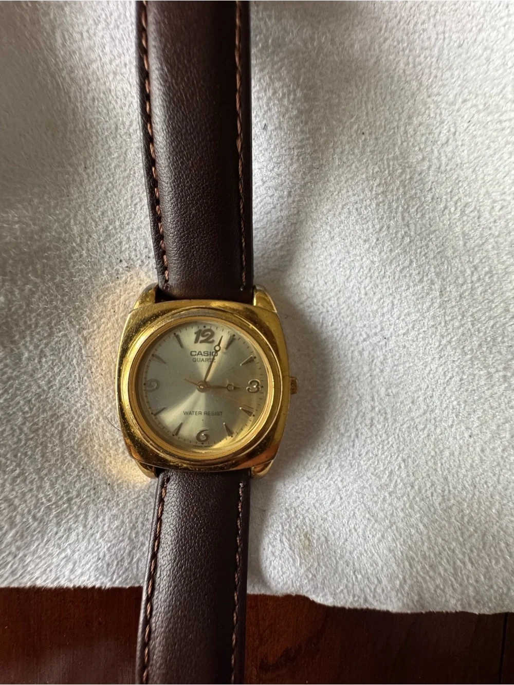 Vintage Casio Gold and Brown Analog Wristwatch